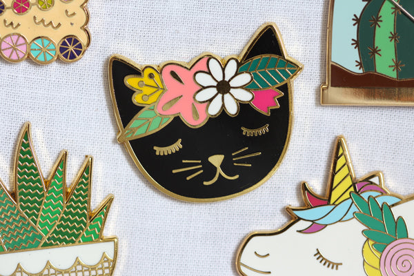 Floral Cat - Magnetic Needleminder (enamel)
