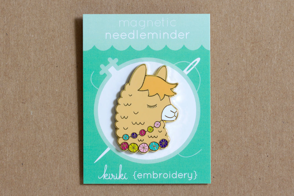 Llama - Magnetic Needleminder (enamel)