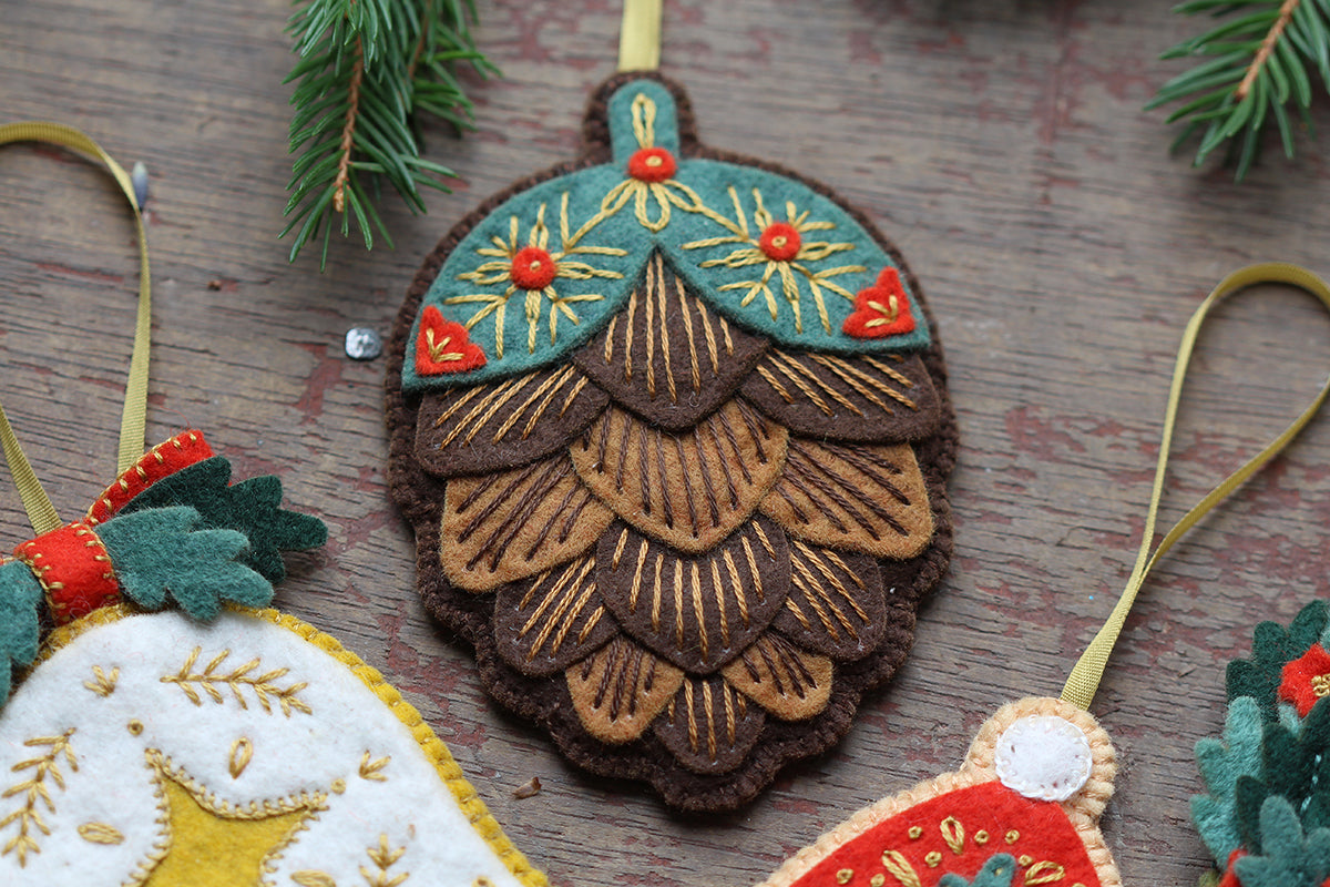 Pinecone - Felt Ornament Kit